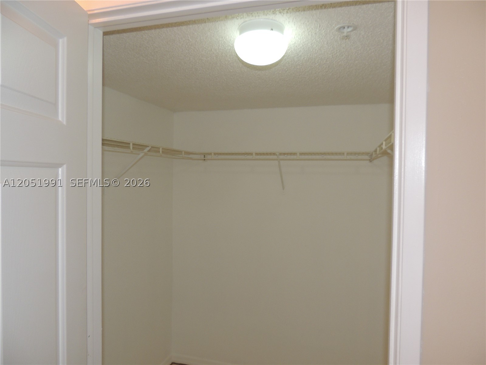 ROYAL GRAND CONDO - Residential