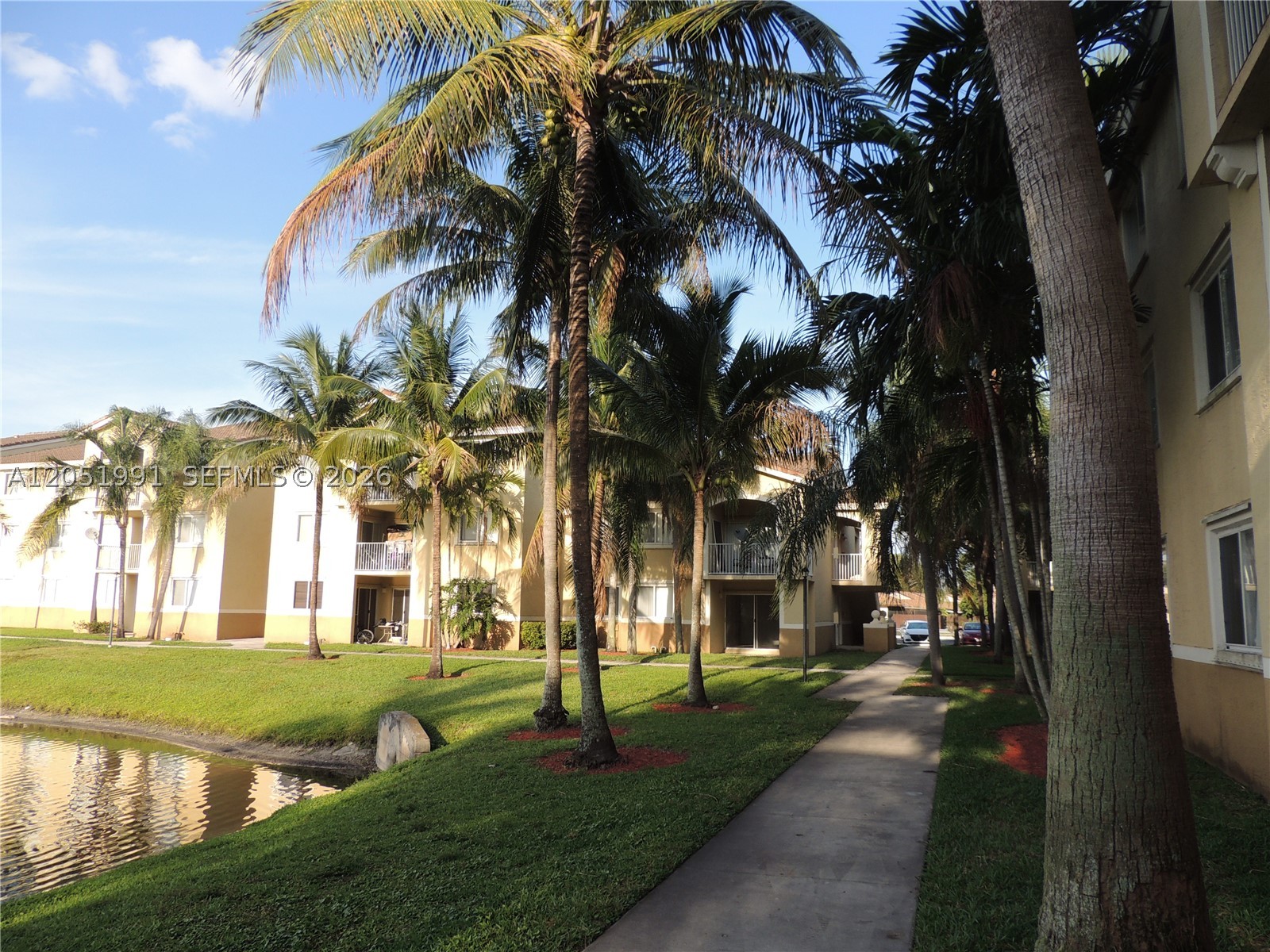 ROYAL GRAND CONDO - Residential