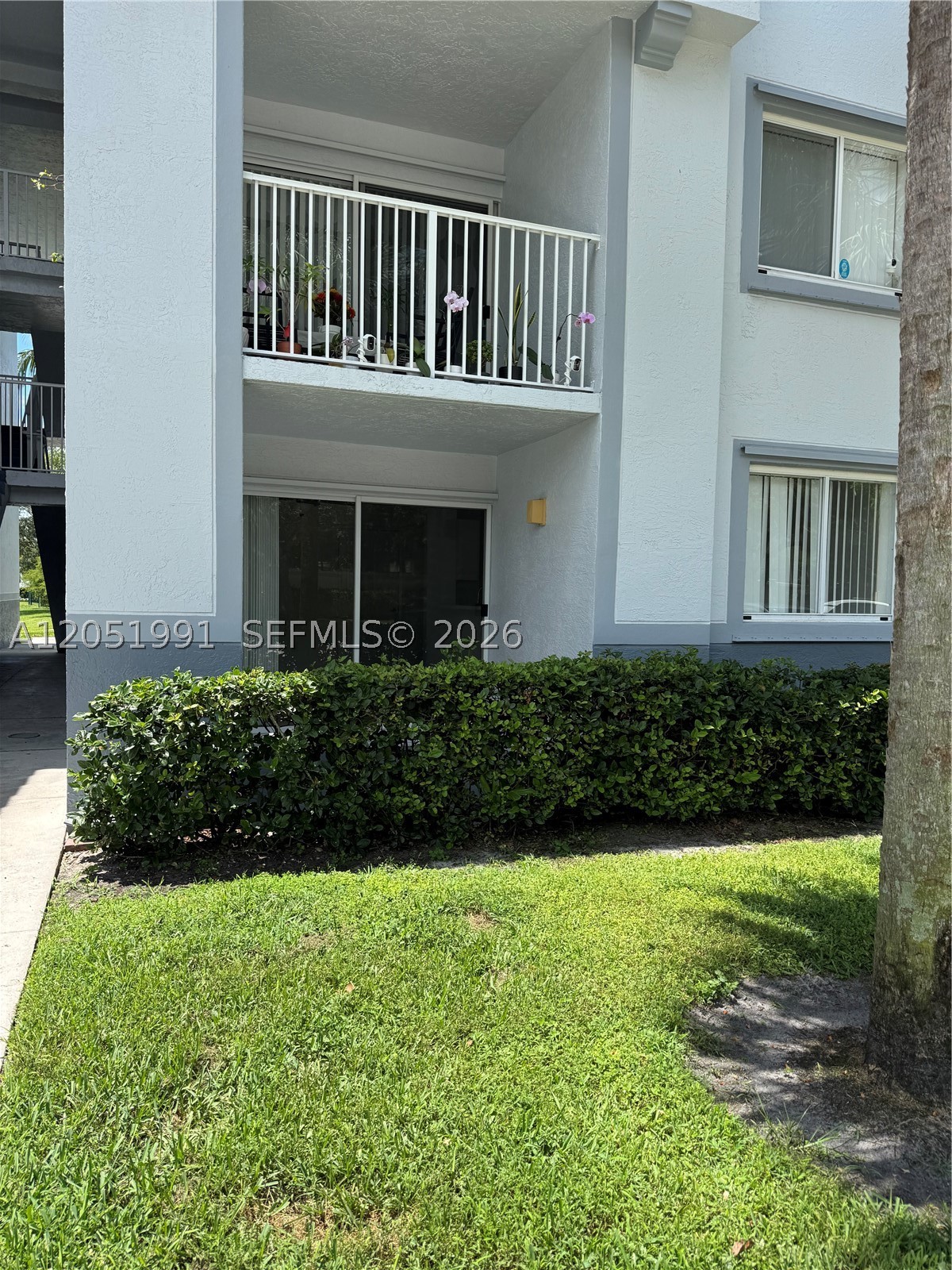 ROYAL GRAND CONDO - Residential