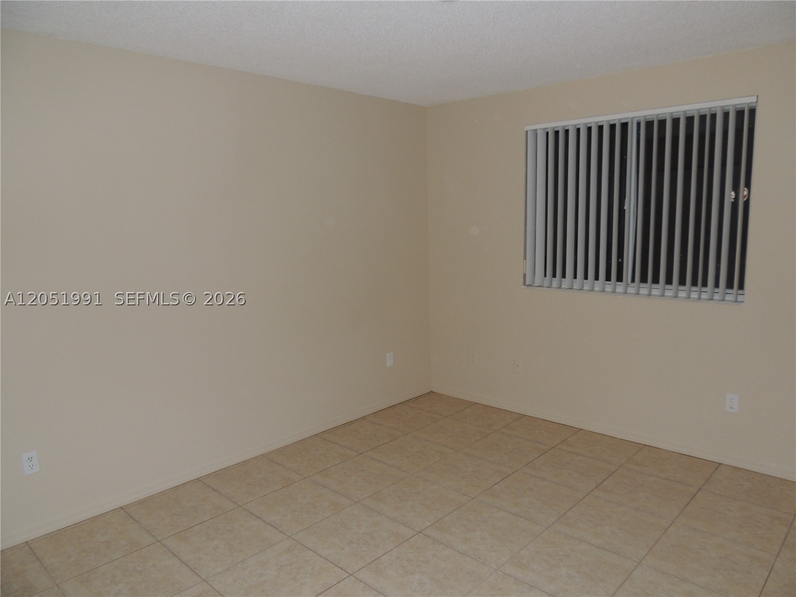 ROYAL GRAND CONDO - Residential