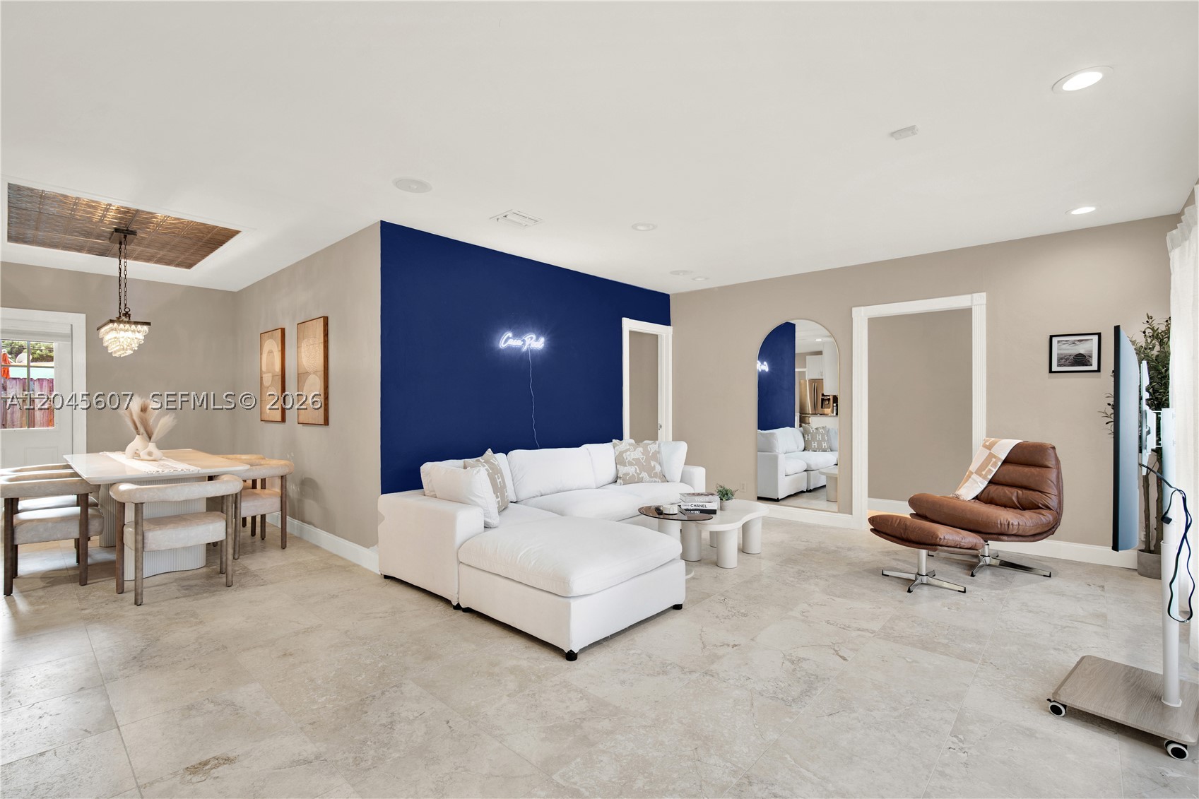 SHERWOOD FOREST - Residential