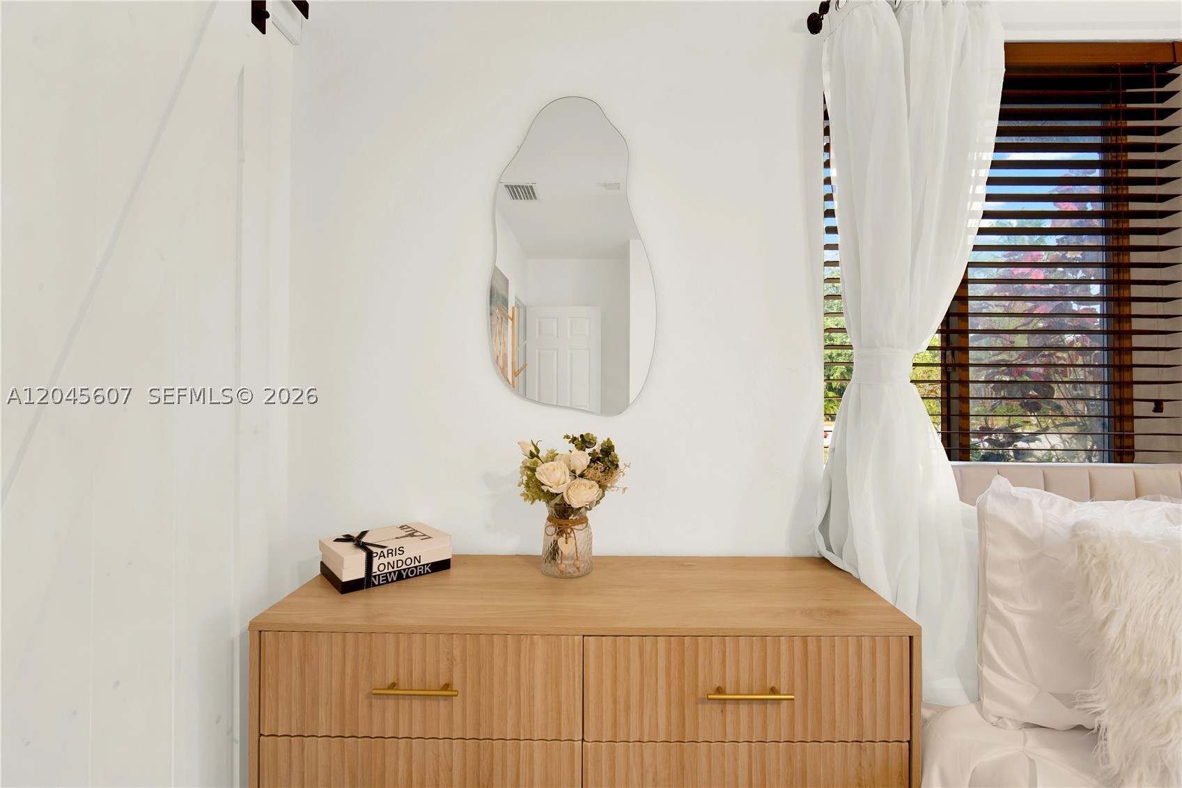 SHERWOOD FOREST - Residential