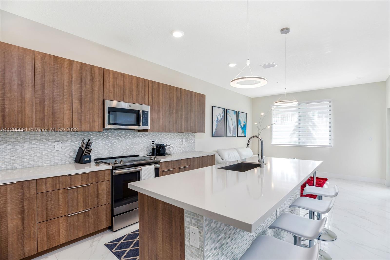 URBANA AT THE RESIDENCES - Residential