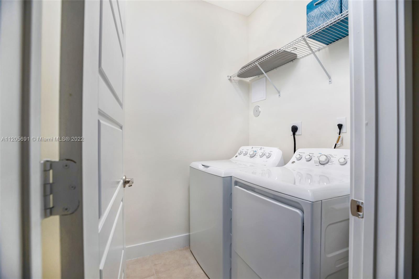 URBANA AT THE RESIDENCES - Residential