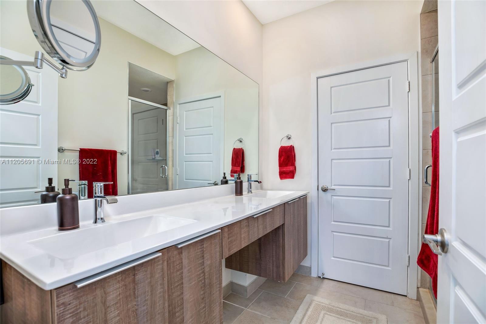 URBANA AT THE RESIDENCES - Residential