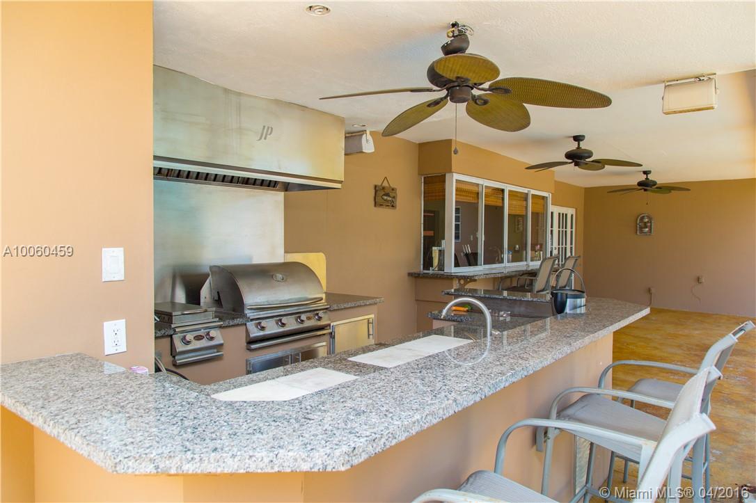 Emerald Hills 68-26 B - Residential