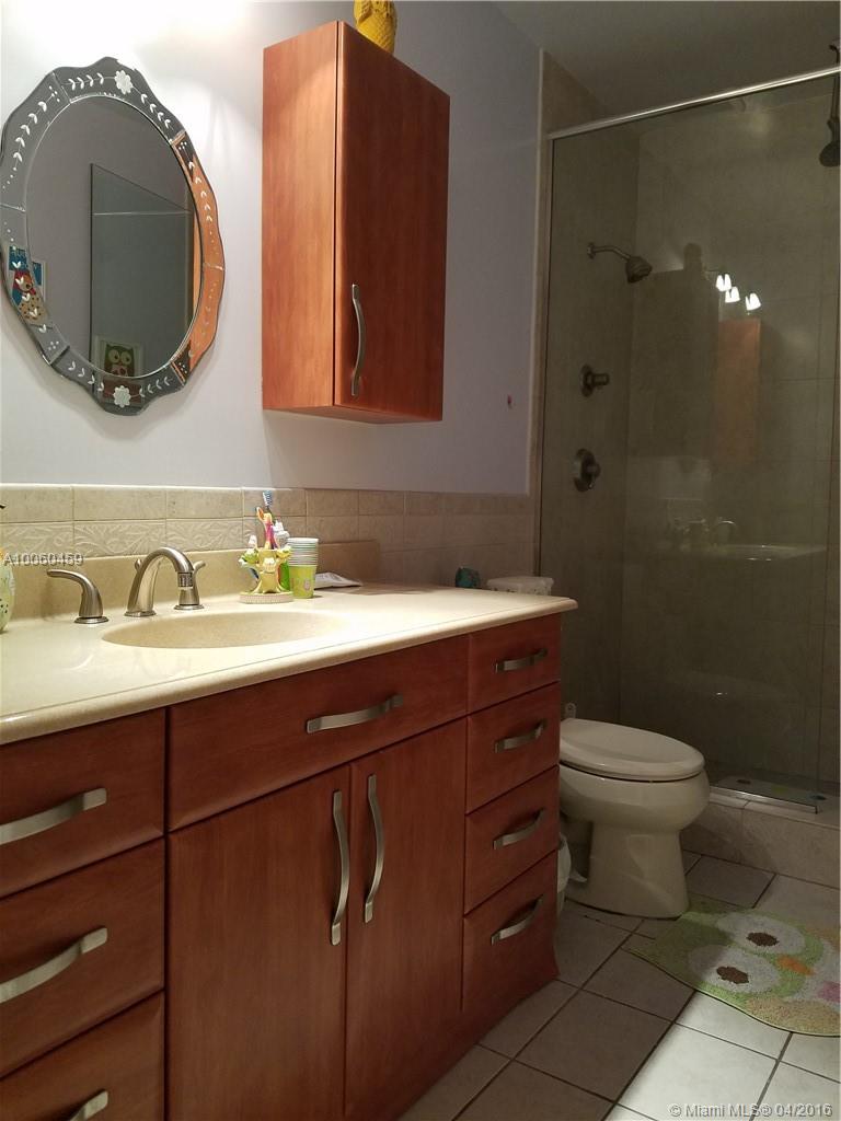 Emerald Hills 68-26 B - Residential