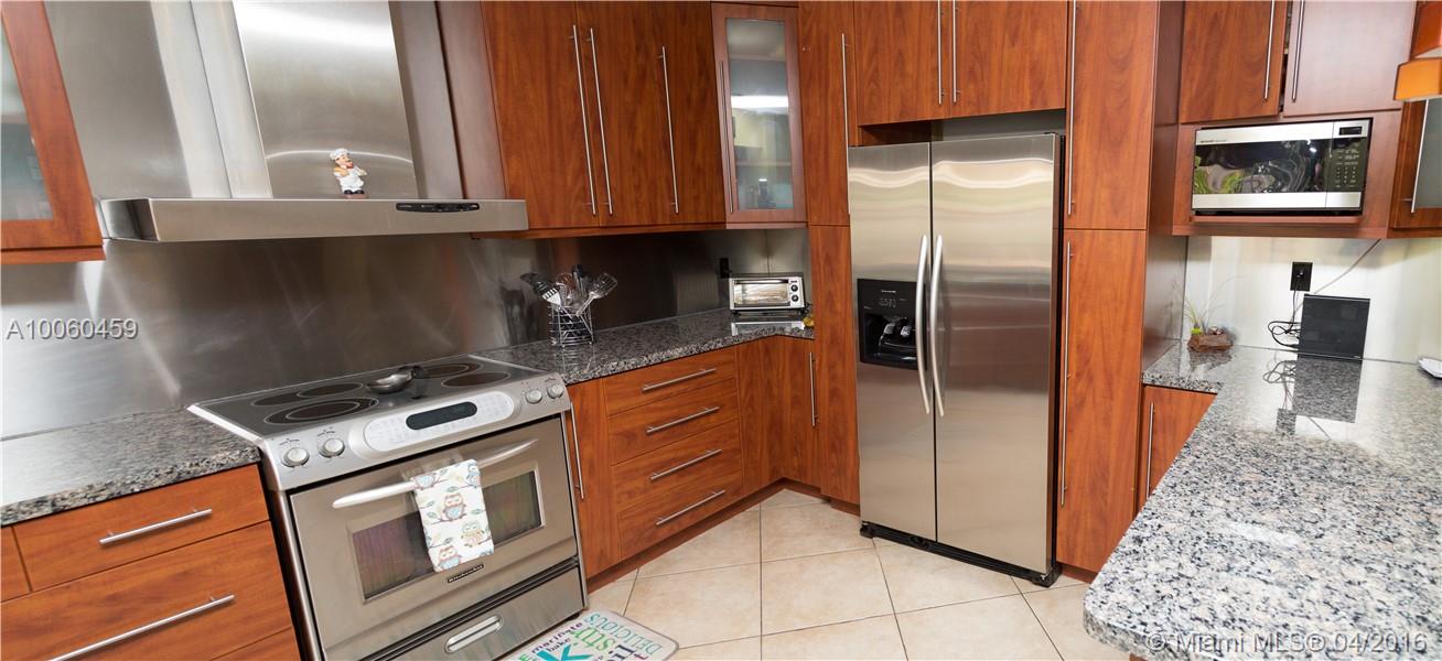 Emerald Hills 68-26 B - Residential
