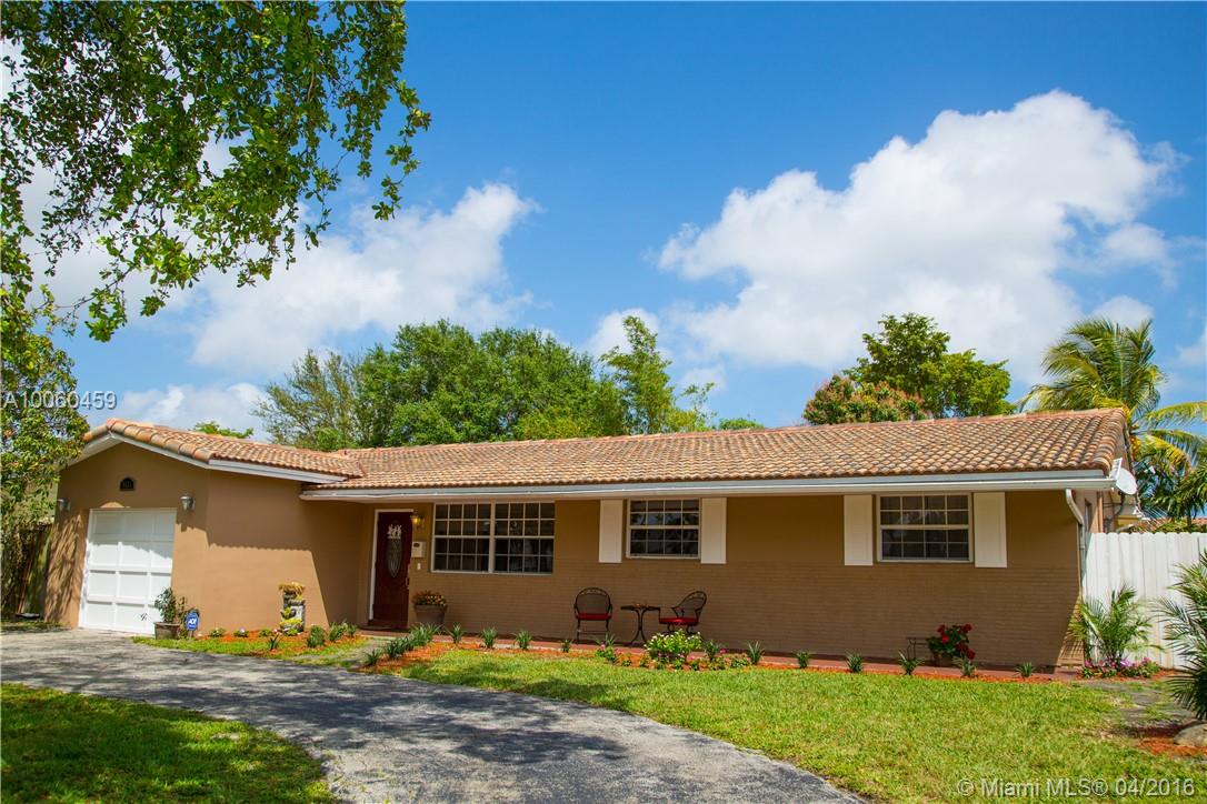 Emerald Hills 68-26 B - Residential