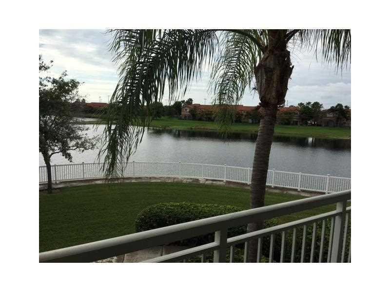 LE CLUB AT OLD CUTLER CON - Residential Lease