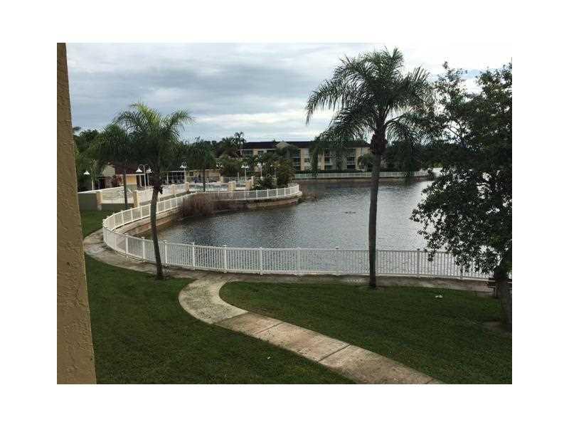 LE CLUB AT OLD CUTLER CON - Residential Lease