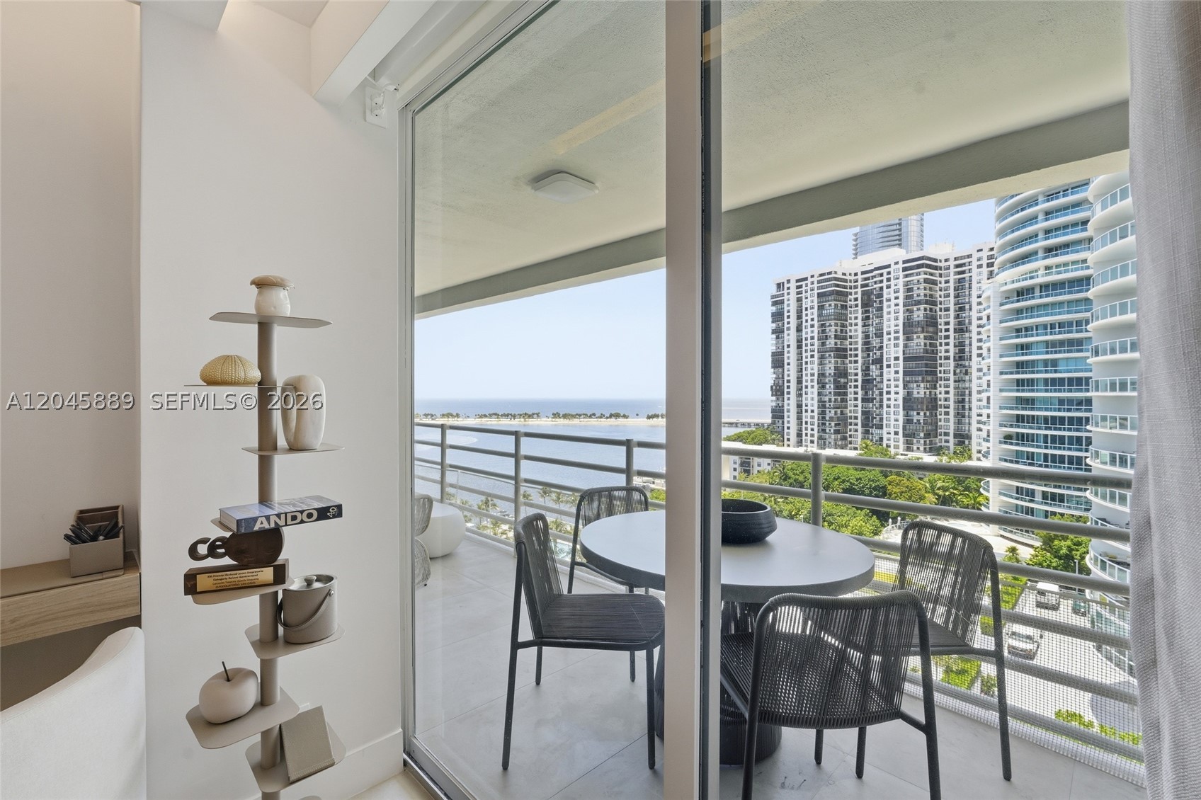 ATLANTIS ON BRICKELL COND - Residential