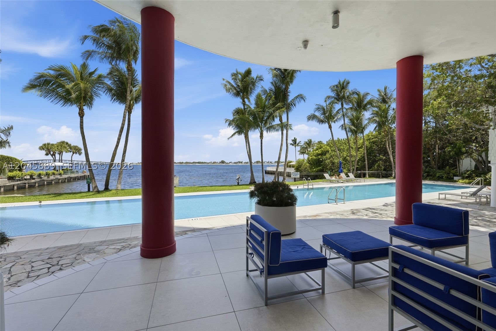 ATLANTIS ON BRICKELL COND - Residential