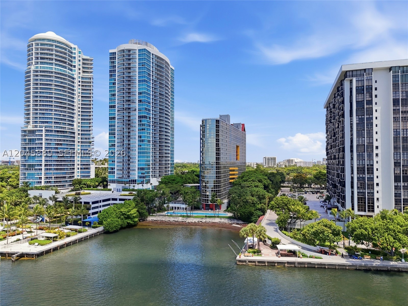 ATLANTIS ON BRICKELL COND - Residential