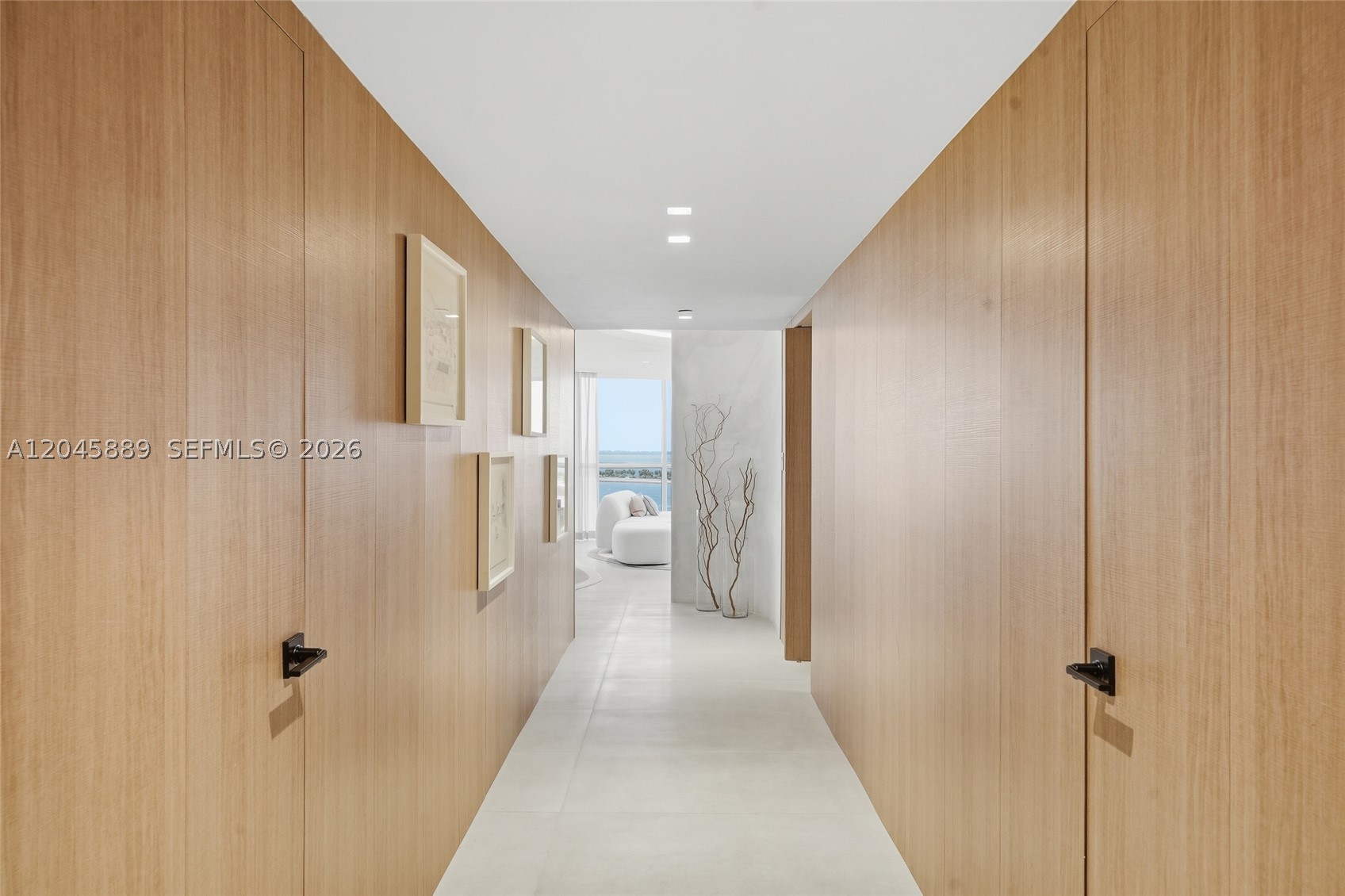 ATLANTIS ON BRICKELL COND - Residential