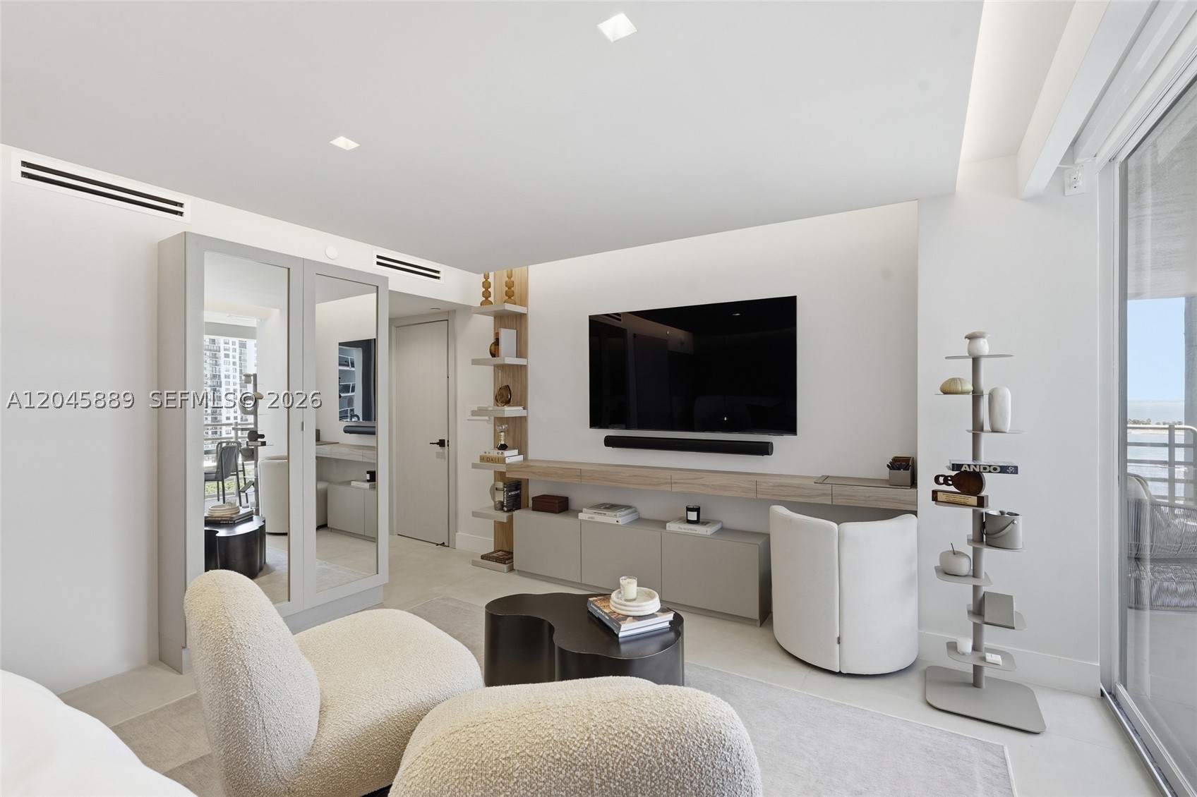ATLANTIS ON BRICKELL COND - Residential