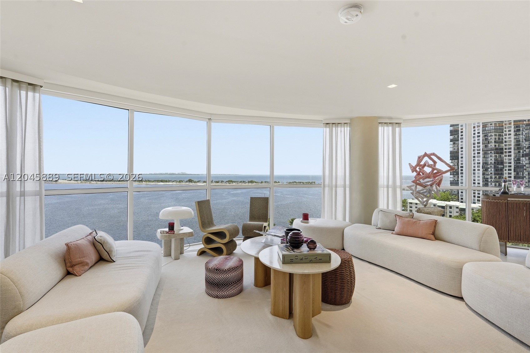 ATLANTIS ON BRICKELL COND - Residential