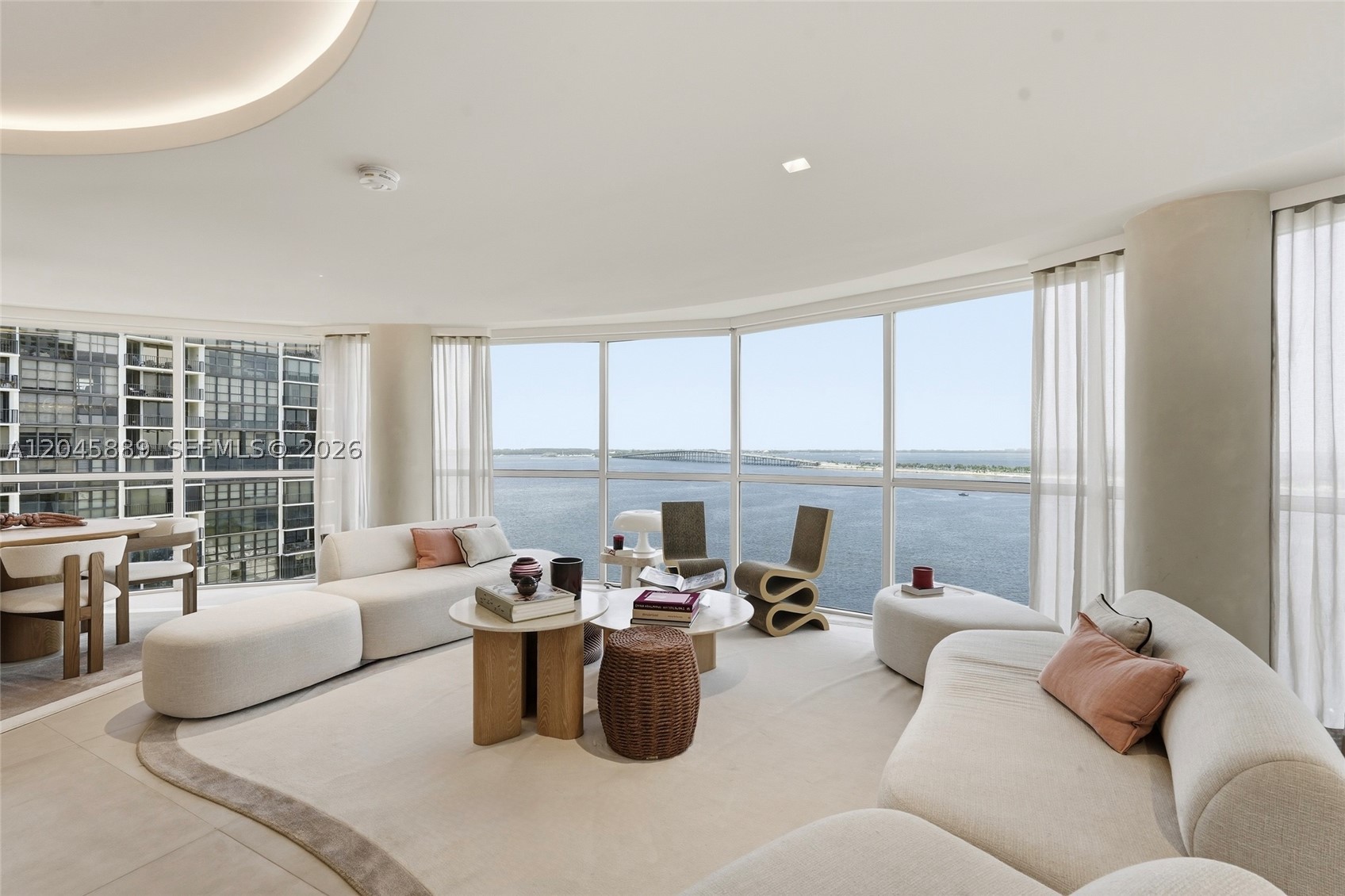 ATLANTIS ON BRICKELL COND - Residential