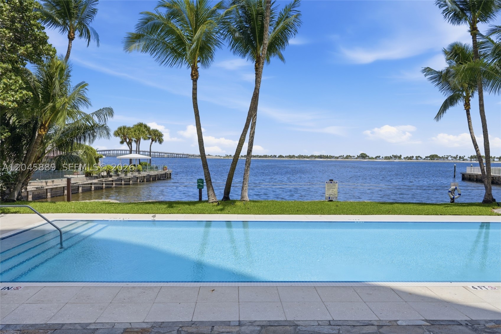ATLANTIS ON BRICKELL COND - Residential