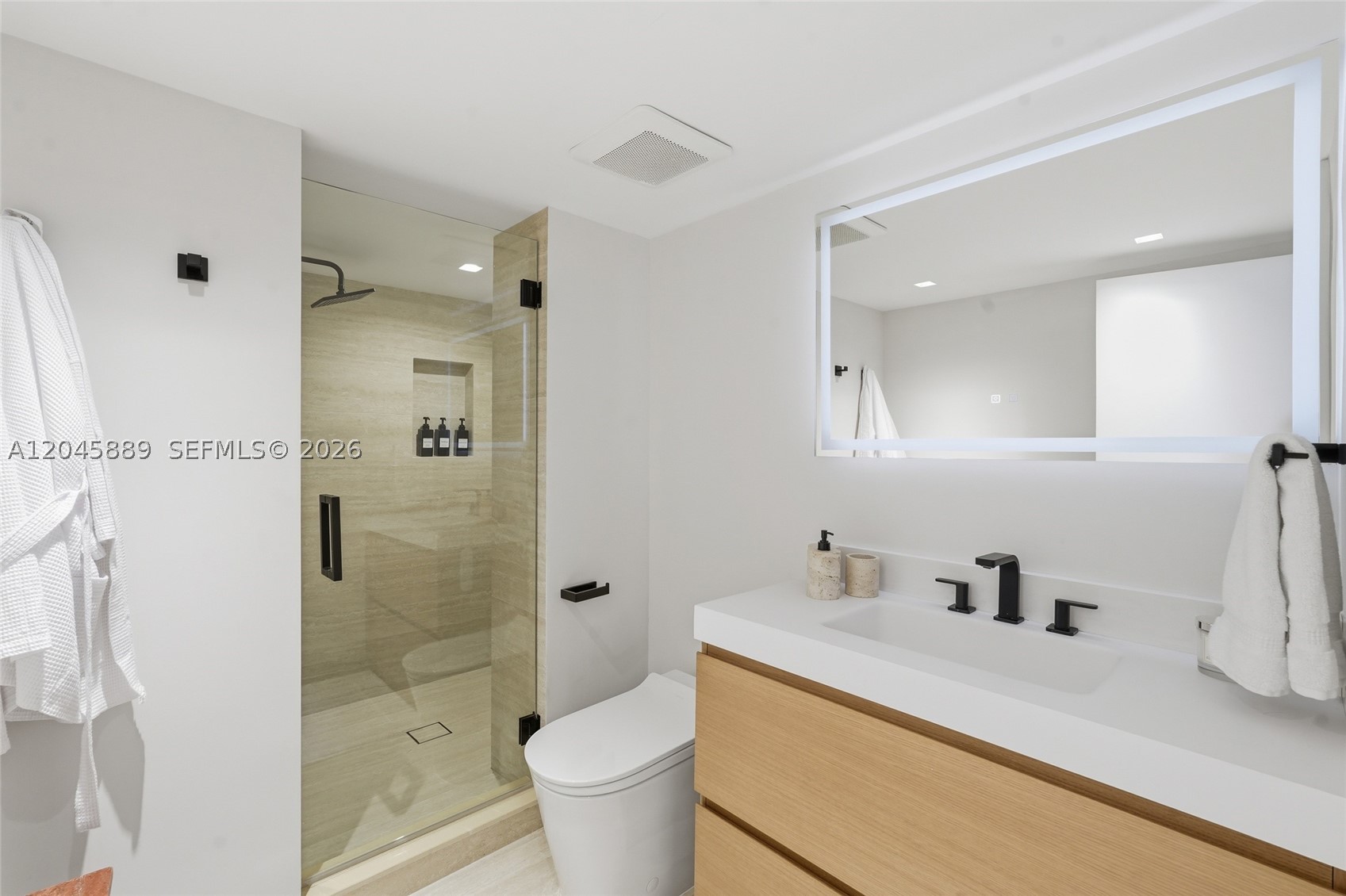 ATLANTIS ON BRICKELL COND - Residential