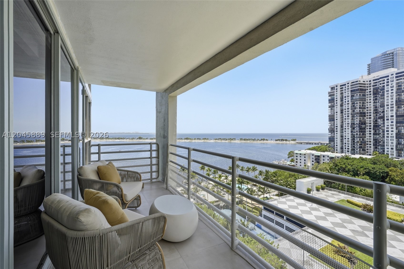 ATLANTIS ON BRICKELL COND - Residential