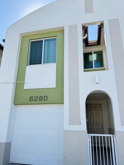 EMERALD ISLES - Residential Lease