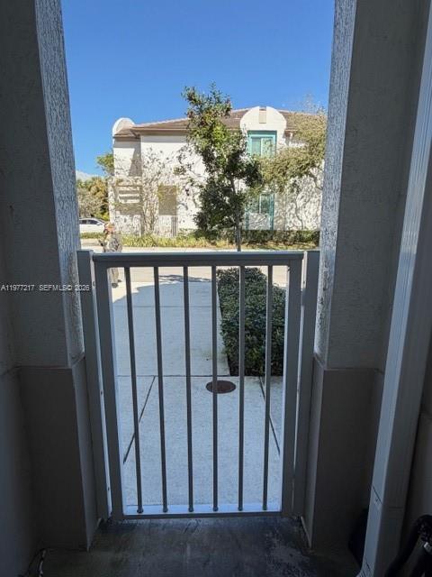 EMERALD ISLES - Residential Lease