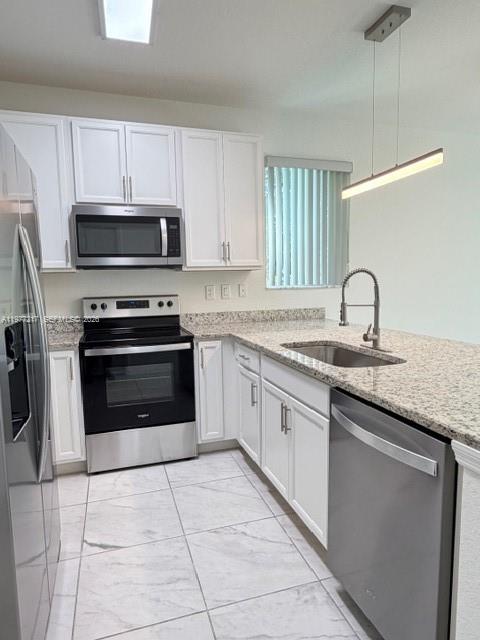 EMERALD ISLES - Residential Lease