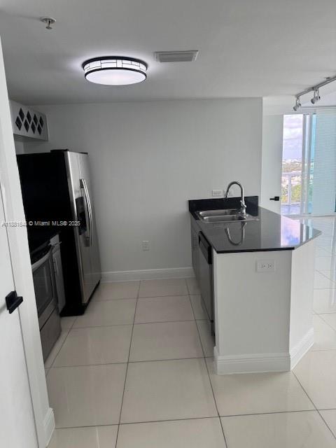 TERRAZAS RIVERPARK VILLAG - Residential Lease