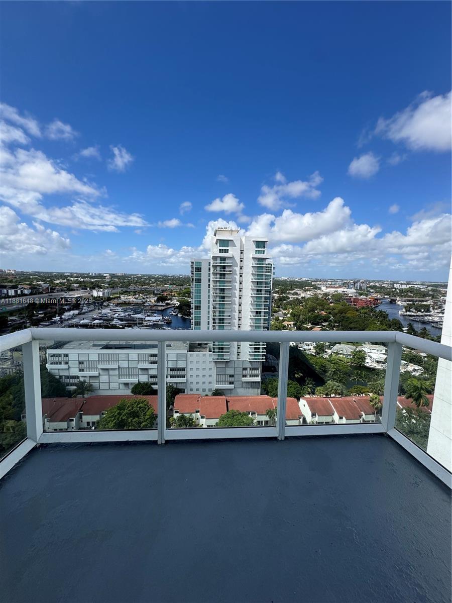 TERRAZAS RIVERPARK VILLAG - Residential Lease