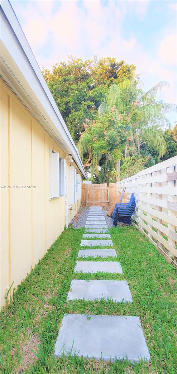 COUNTRY WALK SEC 3 - Residential Lease