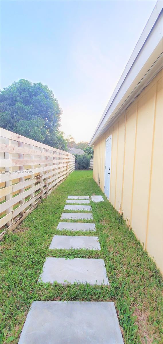 COUNTRY WALK SEC 3 - Residential Lease