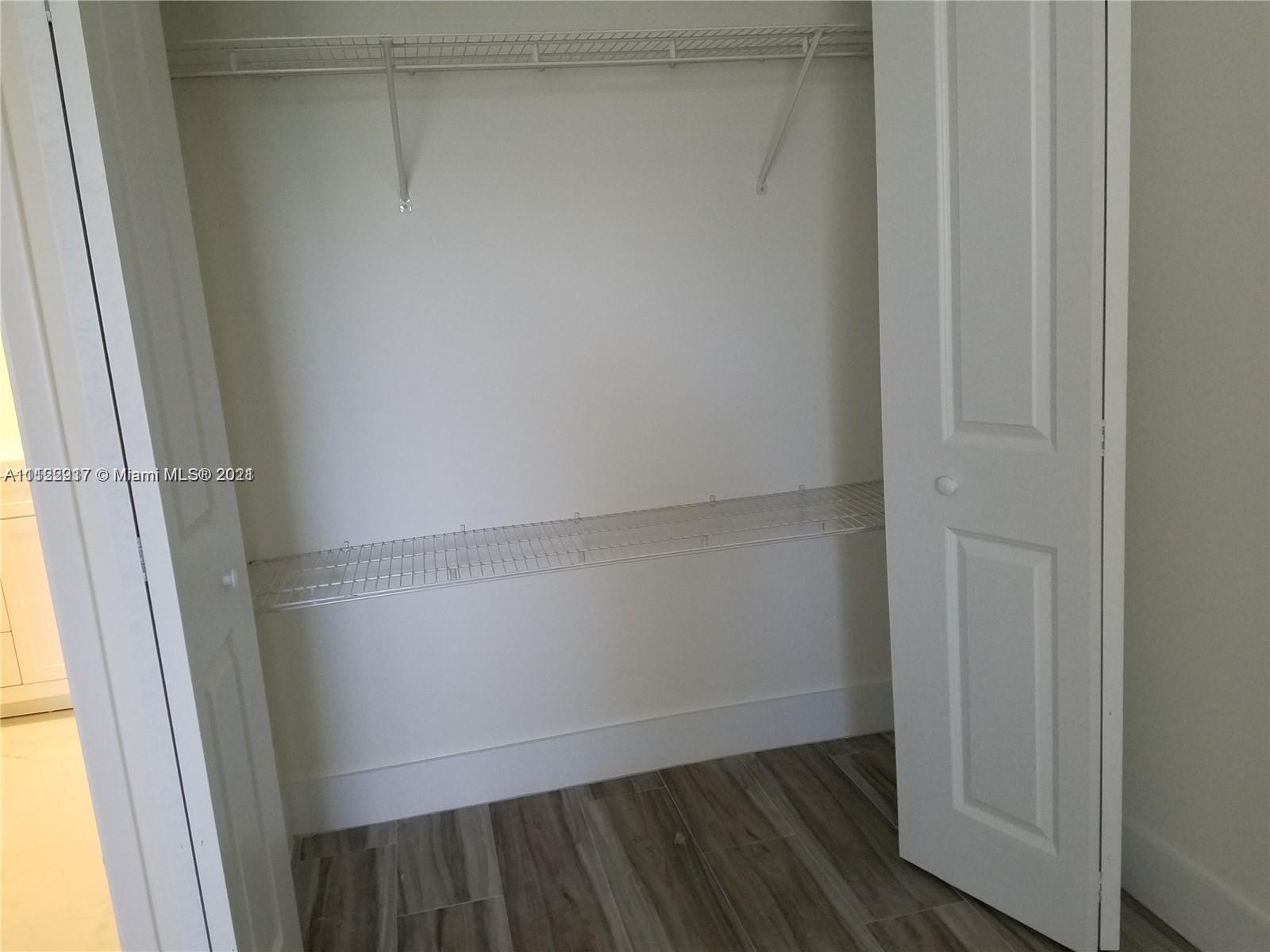 RACQUET CLUB 6 AT BONAVEN - Residential Lease