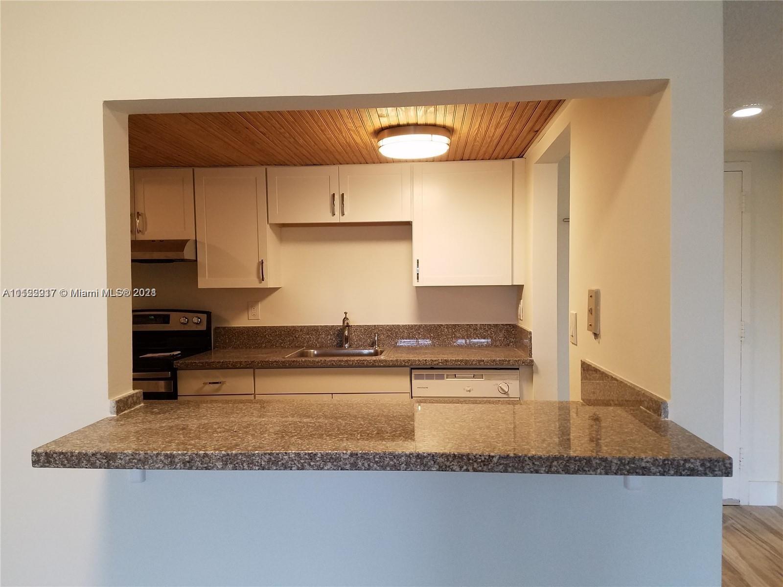 RACQUET CLUB 6 AT BONAVEN - Residential Lease