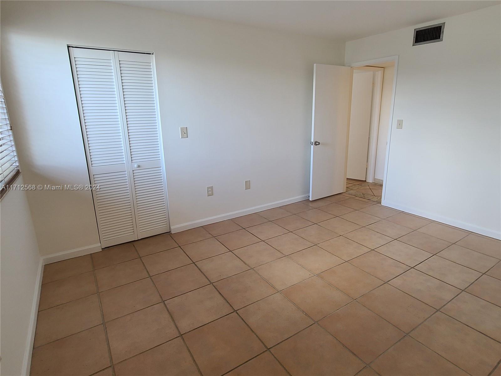 INDIAN LK VILLAGE PHASE 1 - Residential Lease