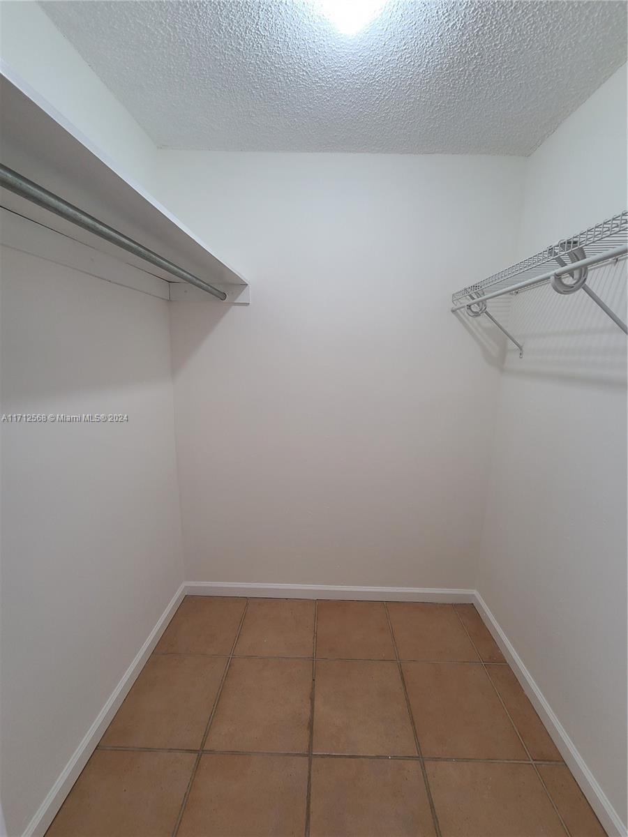 INDIAN LK VILLAGE PHASE 1 - Residential Lease