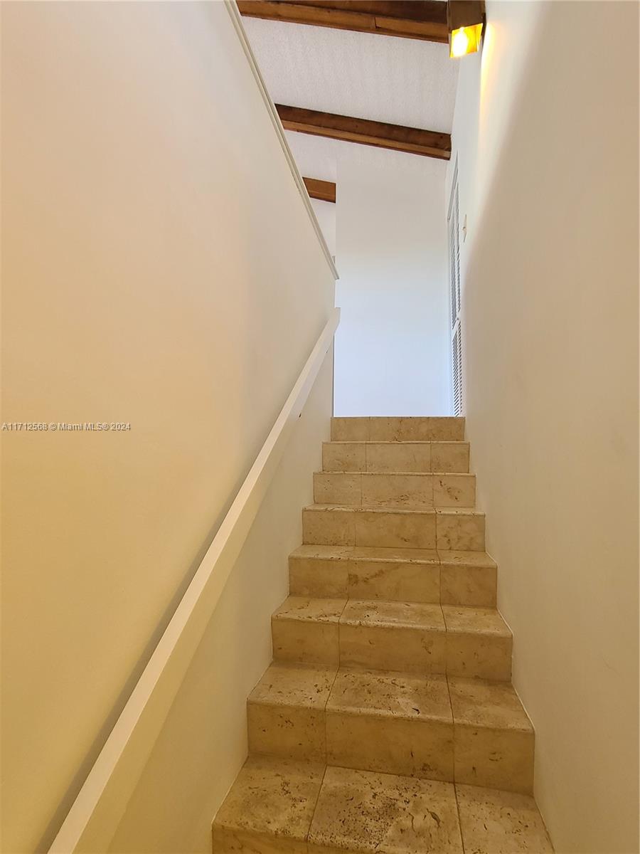 INDIAN LK VILLAGE PHASE 1 - Residential Lease