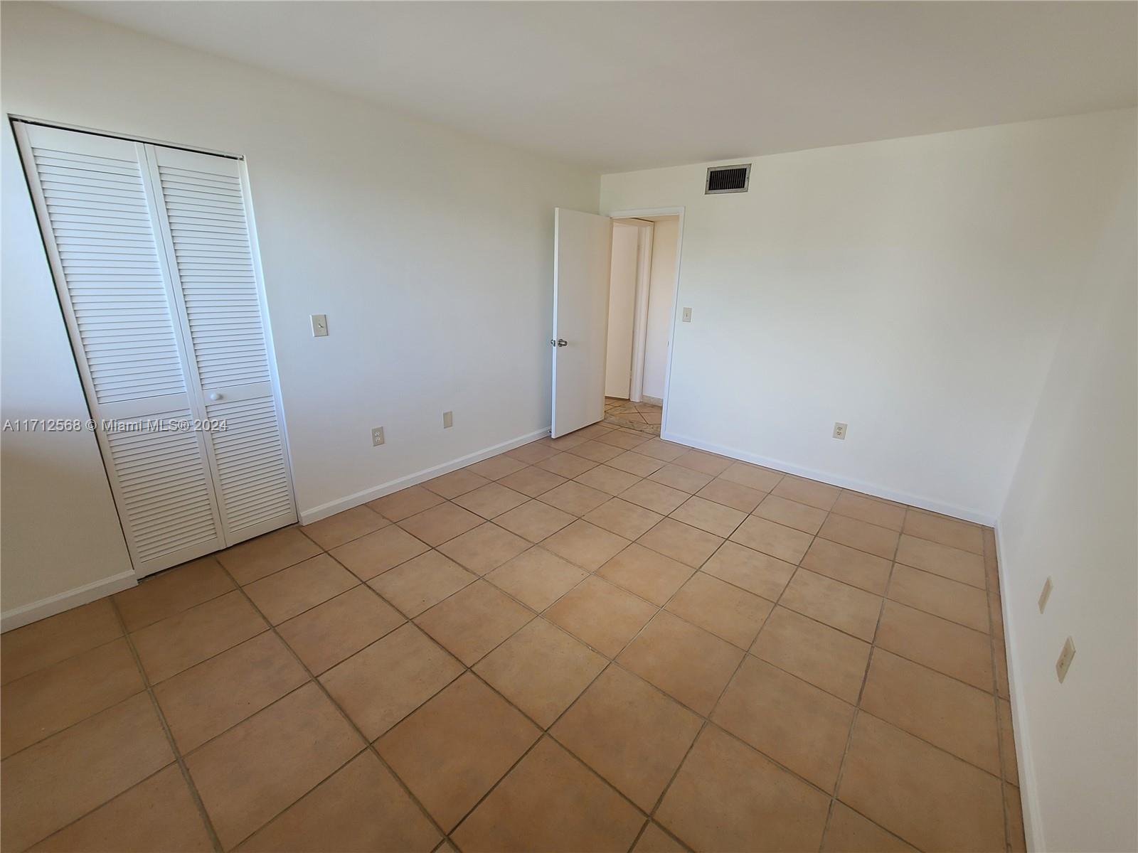 INDIAN LK VILLAGE PHASE 1 - Residential Lease