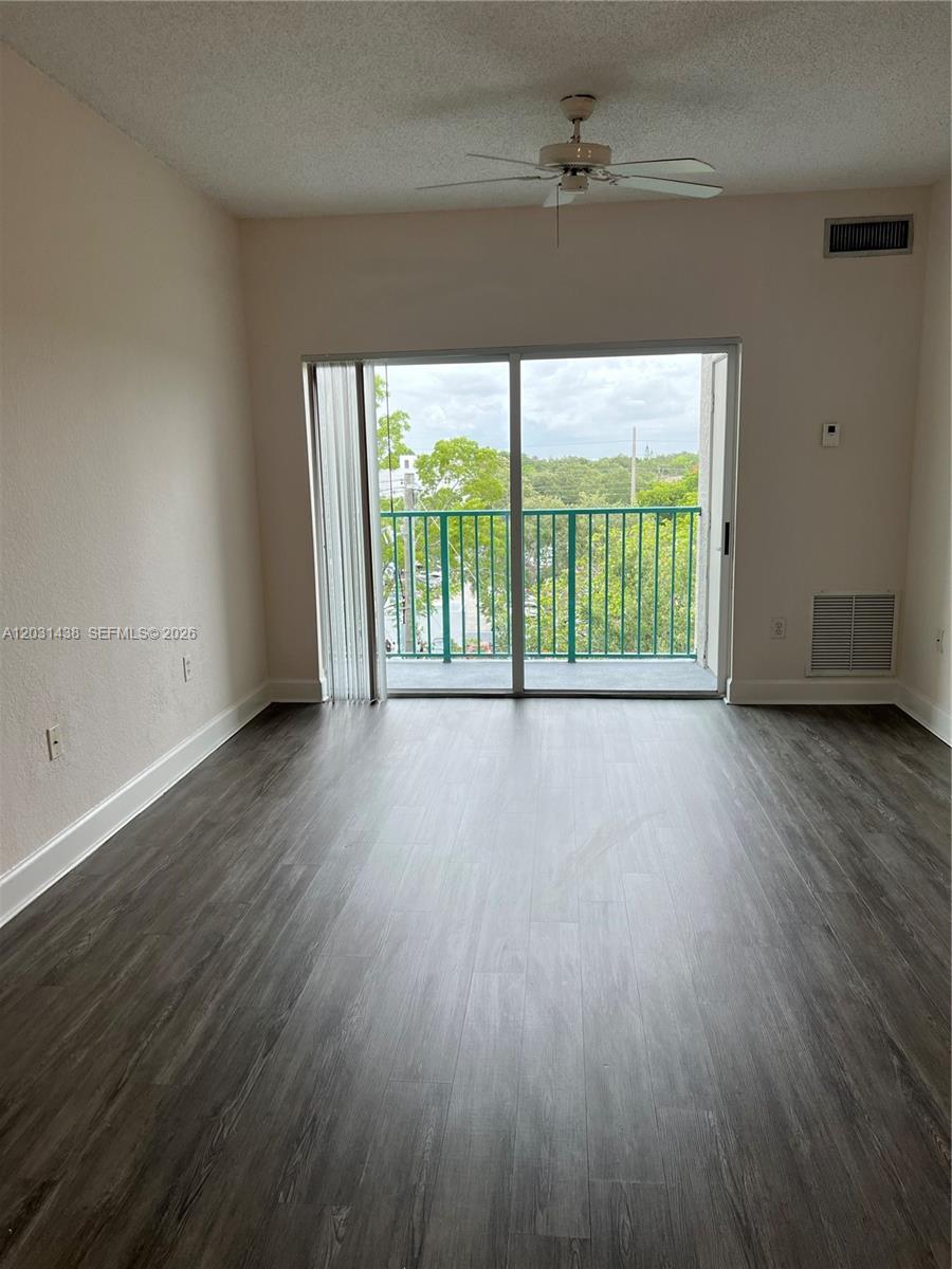 Beautiful 2-Bed- 1-Bath Condo, Freshly painted and ready for immediate move-in, this charming unit features stainless steel appliances, an in-unit washer and dryer, laminate flooring throughout. Ideally located in the heart of South Miami, just minutes from the University of Miami, Metrorail, Dadeland Mall, Sunset Place, South Miami Hospital, and the area’s renowned medical district. Enjoy convenience, comfort, and an unbeatable location close to shopping, dining, transportation, and more.