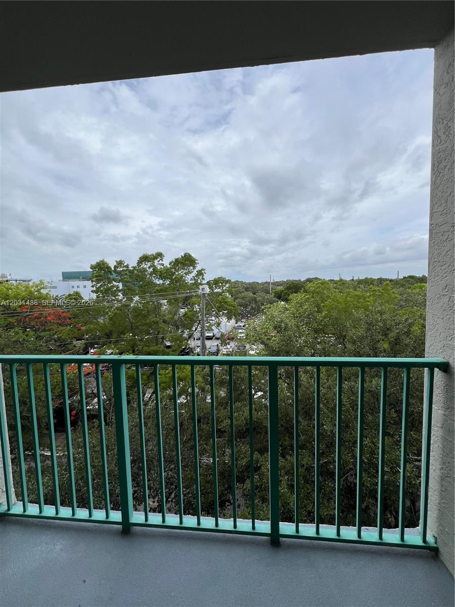 VALENCIA CONDO - Residential Lease