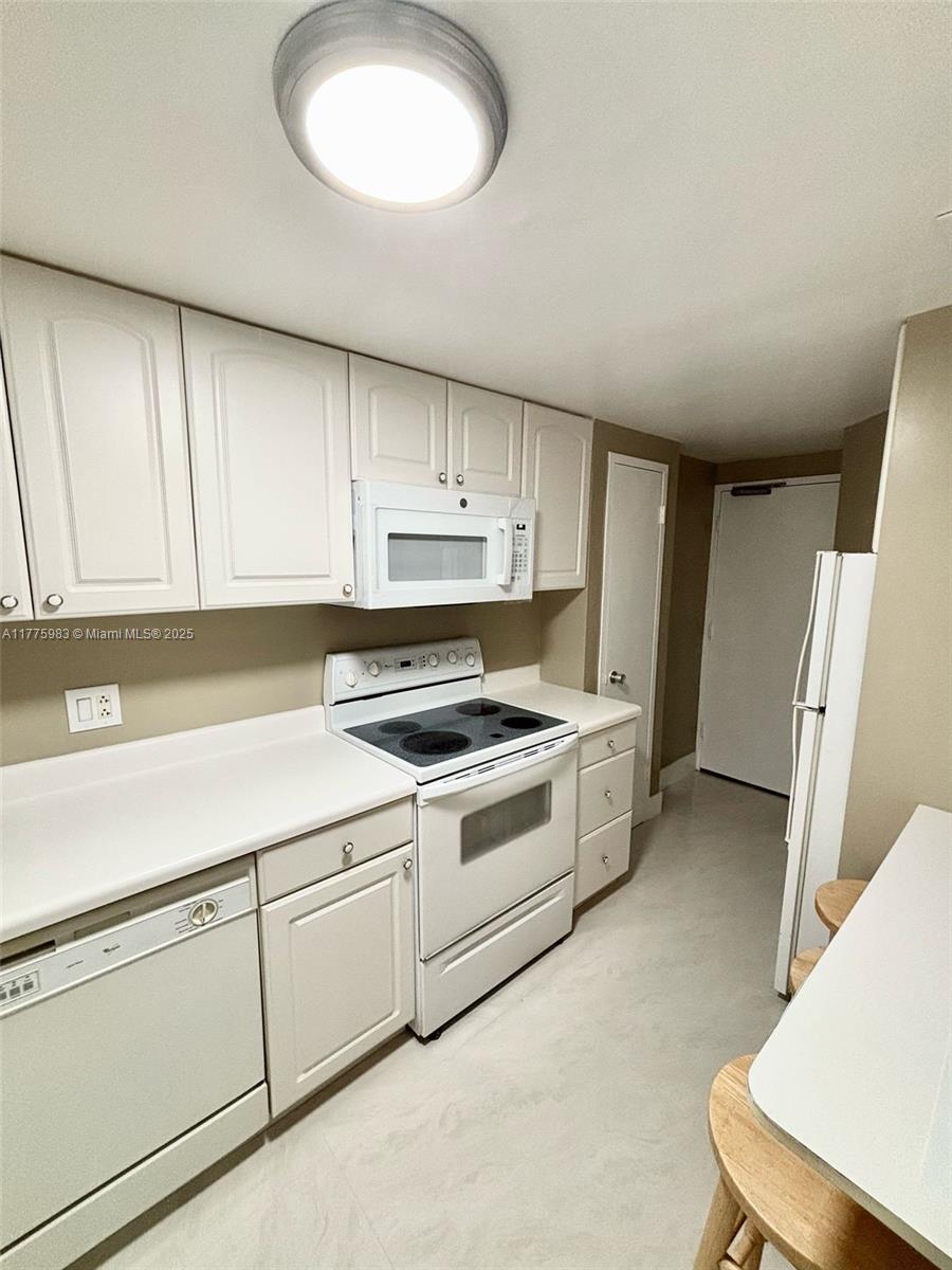 FOUR AMBASSADORS CONDO PH - Residential Lease