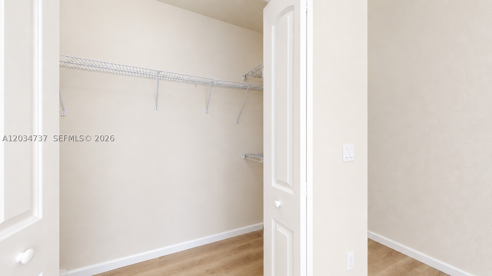 ROSEMONT CONDO - Residential