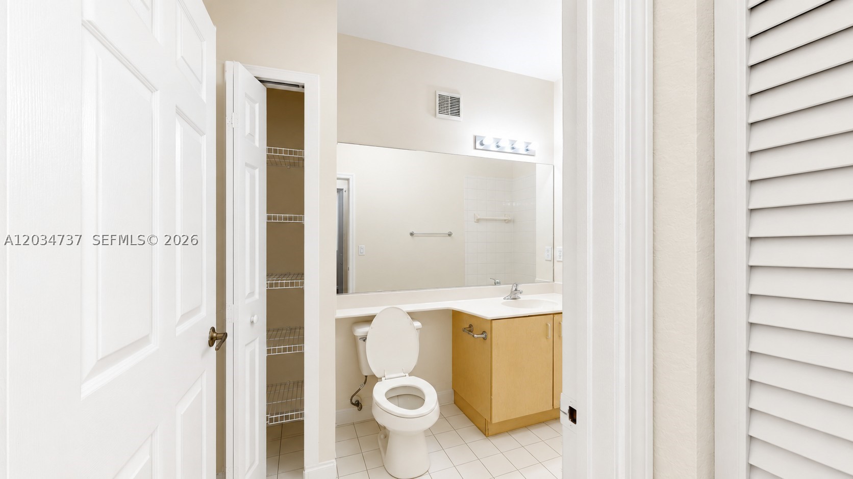 ROSEMONT CONDO - Residential