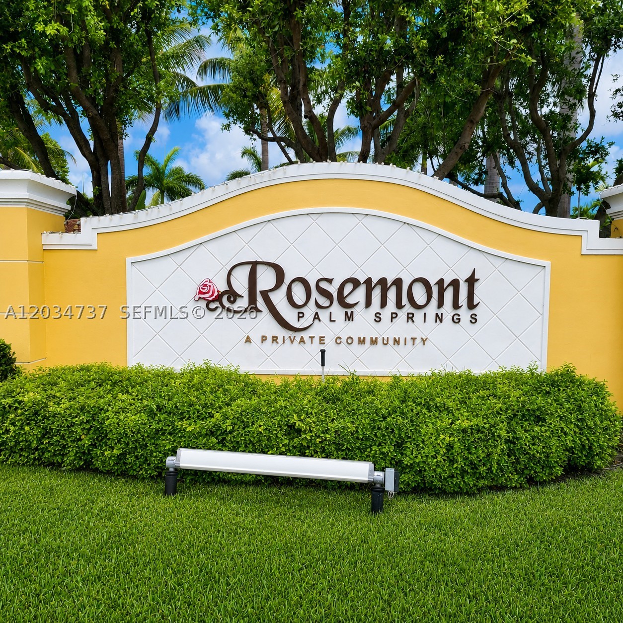 ROSEMONT CONDO - Residential