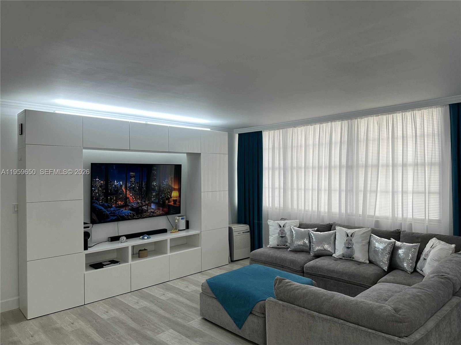 BUCKLEY TOWERS CONDO - EA - Residential