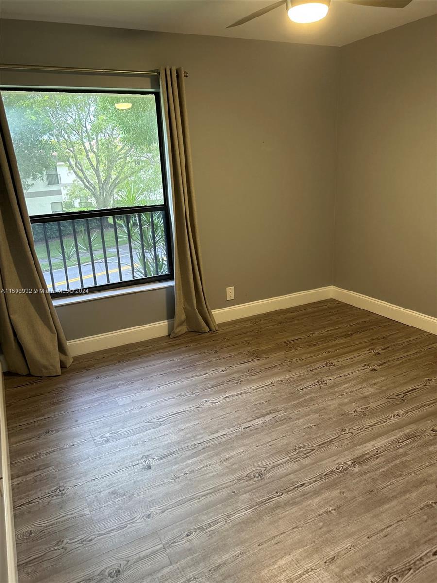 APPLEWOOD VILLAGE I-D CON - Residential