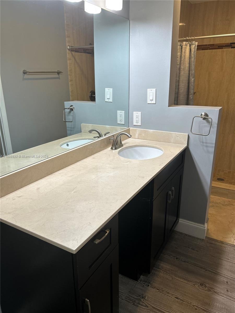 APPLEWOOD VILLAGE I-D CON - Residential