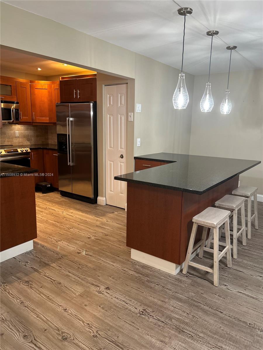 APPLEWOOD VILLAGE I-D CON - Residential