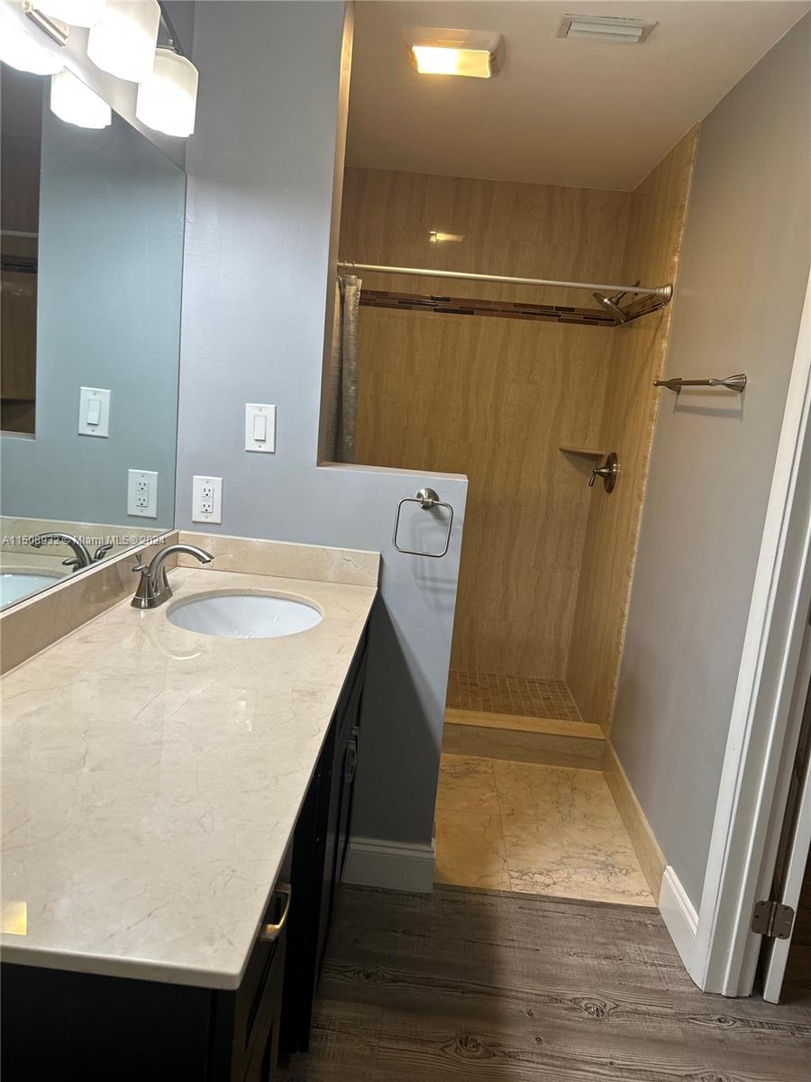 APPLEWOOD VILLAGE I-D CON - Residential