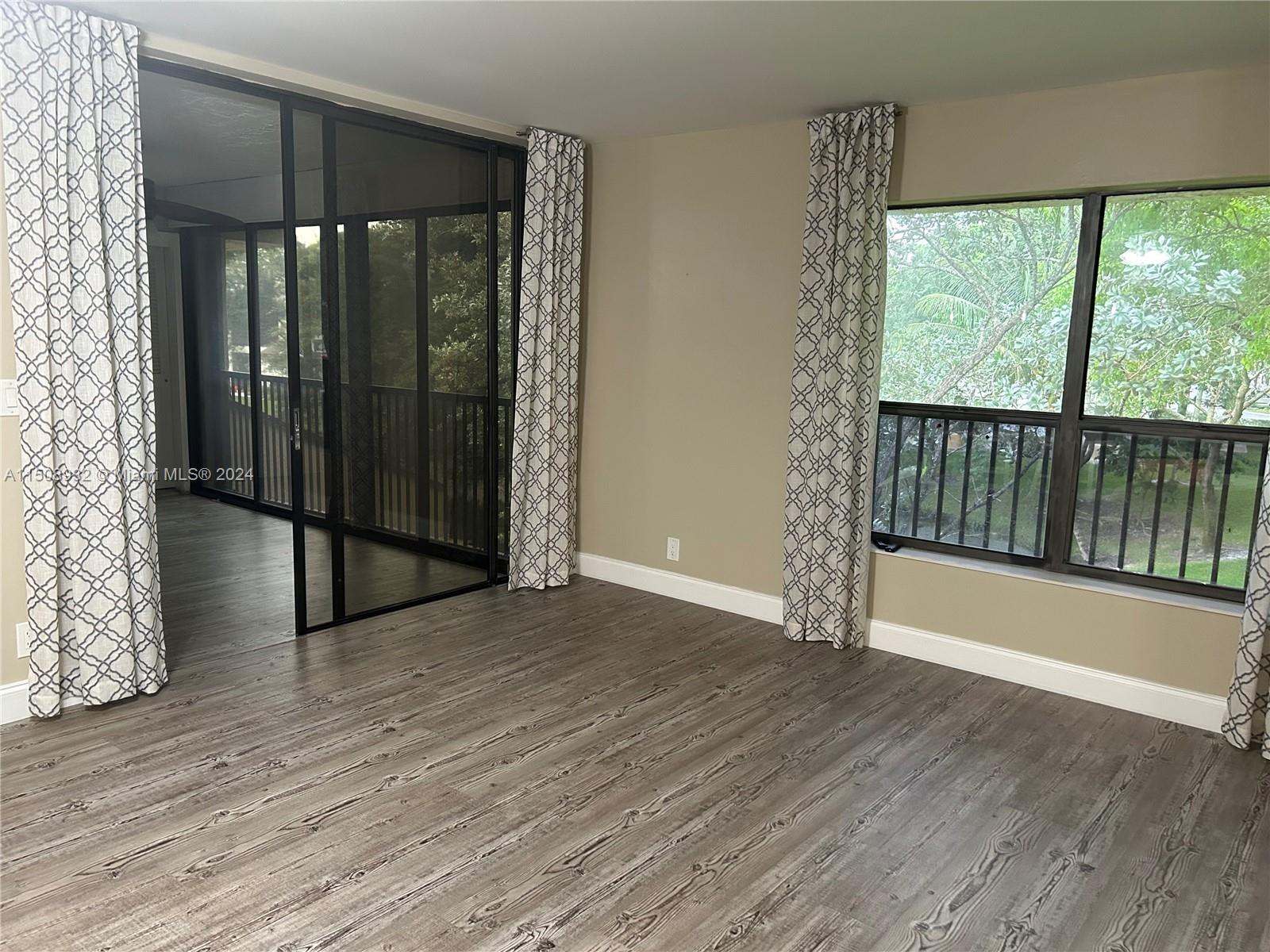 APPLEWOOD VILLAGE I-D CON - Residential